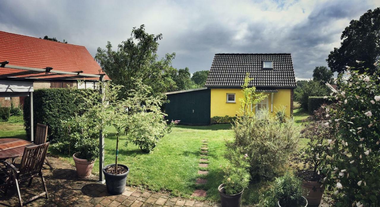 Gaestehaus A+C Bovet Wesenberg Buitenkant foto